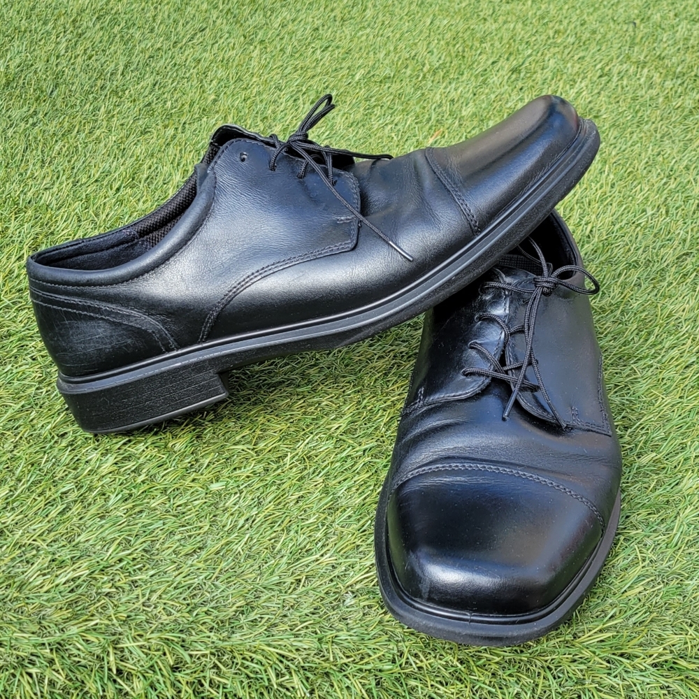 Ecco black leather 11 US